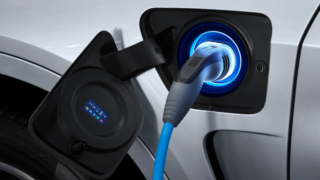 Choosing the Right EVSE A Guide to Electric Vehicle Charging Stations