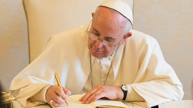 Pope Francis Calls for Global Governance