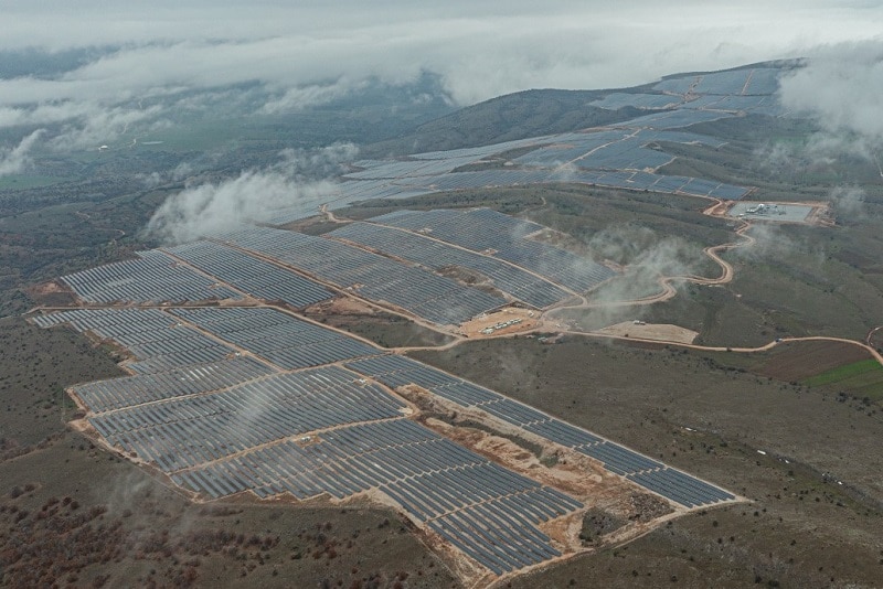 Greece establishes one of the largest solar parks in Europe near Kozani. Credit: Facebook/Helpe
