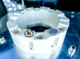 World record: A magnetocaloric cooling system constructed at Fraunhofer IPM is the first to achieve a power density of 12.5 W per gram of magnetocaloric material – a milestone in the path to marketable caloric cooling systems. (Image credit: © Fraunhofer IPM)