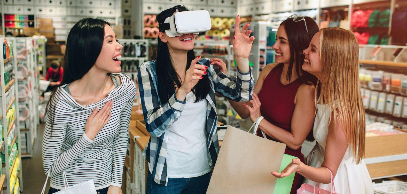 Virtual Reality and Fashion: Redefining the Shopping Experience