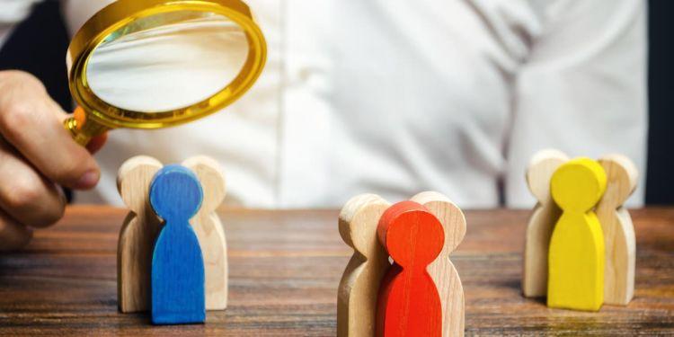 Pinpoint under-served customer needs and craft a‌ laser focused value proposition