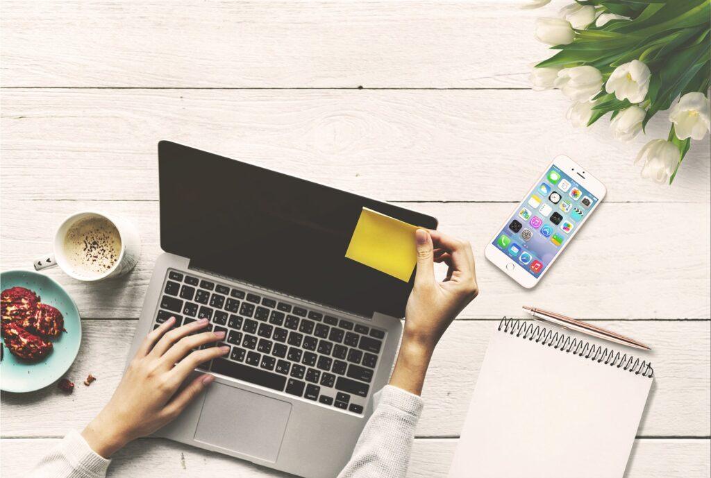 A founder's ‍Writing Routine: Specific Prompts, Cadences, and Tools to Write More Consistently